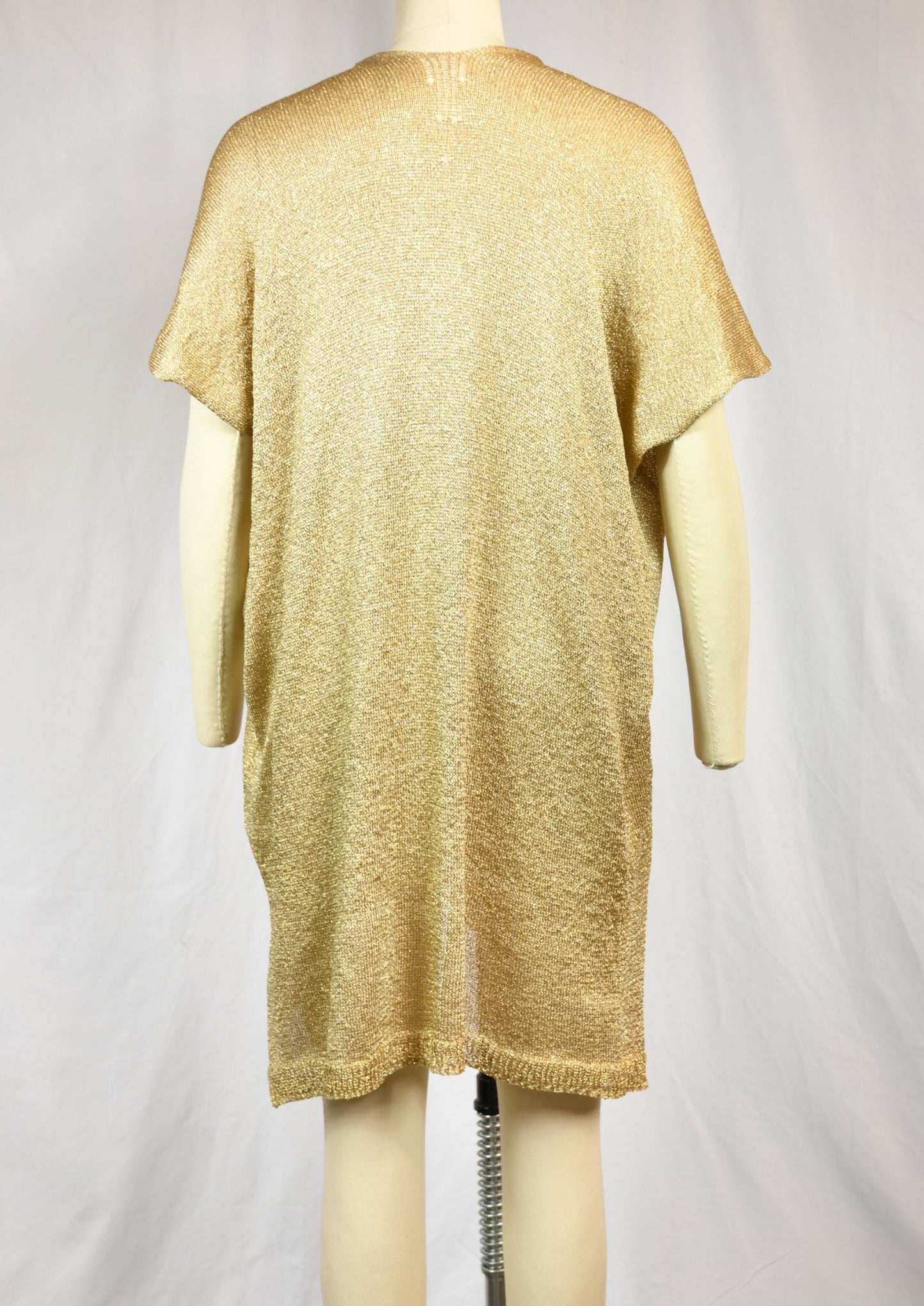 LEISA KAFTAN